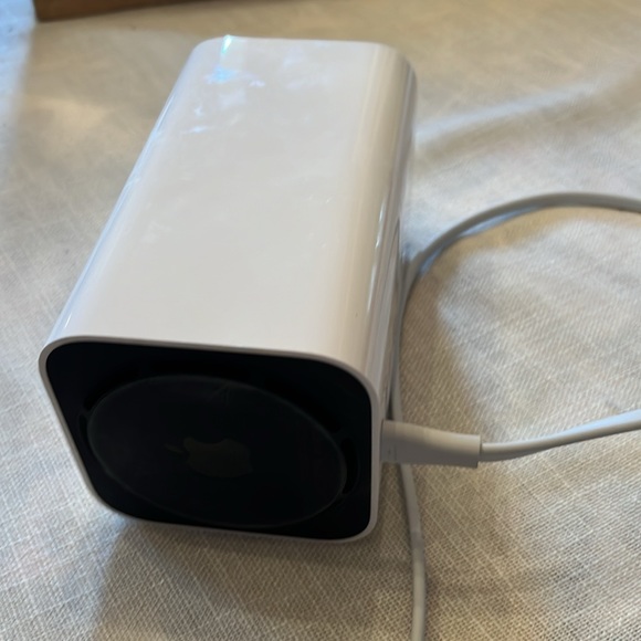 Apple AirPort Extreme Base Station - Picture 7 of 7